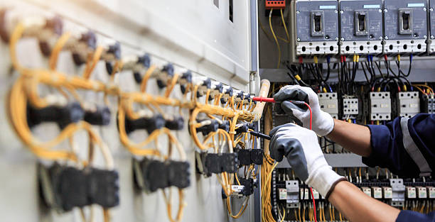 Professional Electrician technician working in Lutherville, MD